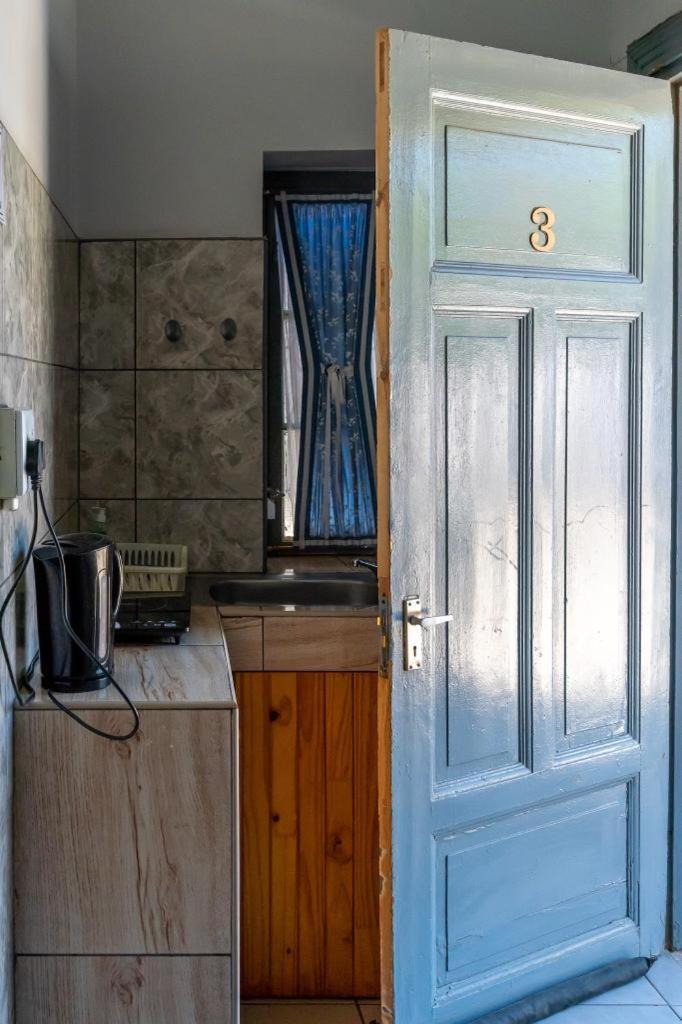 Keetmanshoop Self-Catering Hotel ภายนอก รูปภาพ