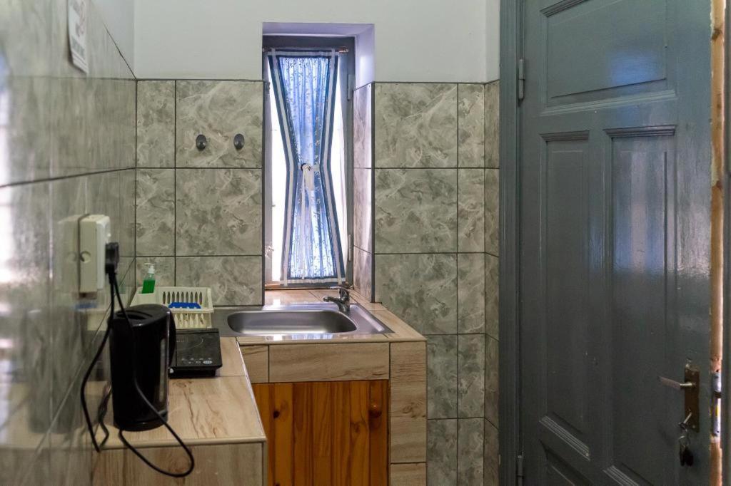 Keetmanshoop Self-Catering Hotel ภายนอก รูปภาพ