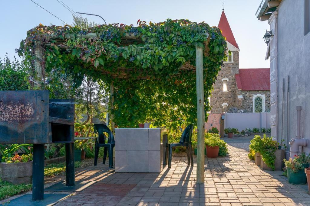 Keetmanshoop Self-Catering Hotel ภายนอก รูปภาพ