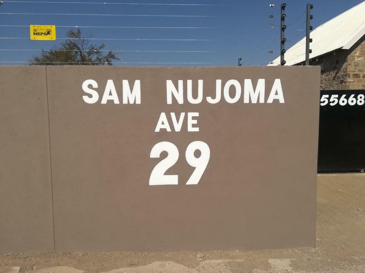 Keetmanshoop Self-Catering Hotel ภายนอก รูปภาพ
