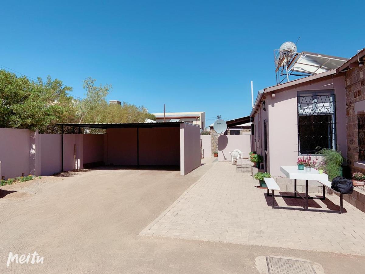 Keetmanshoop Self-Catering Hotel ภายนอก รูปภาพ